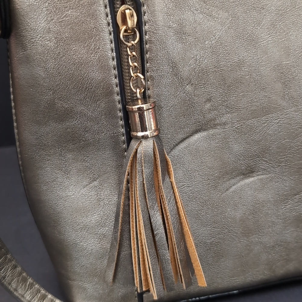 Darlings Metallic Gray Vegan Leather Small Hobo/Crossbody Bag. - Picture 3 of 12